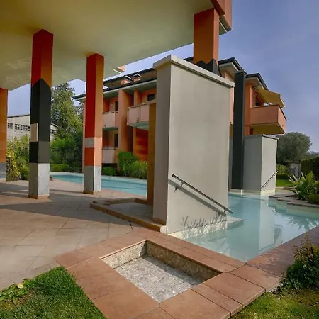 Caroni - Theater Apartamento Salò
